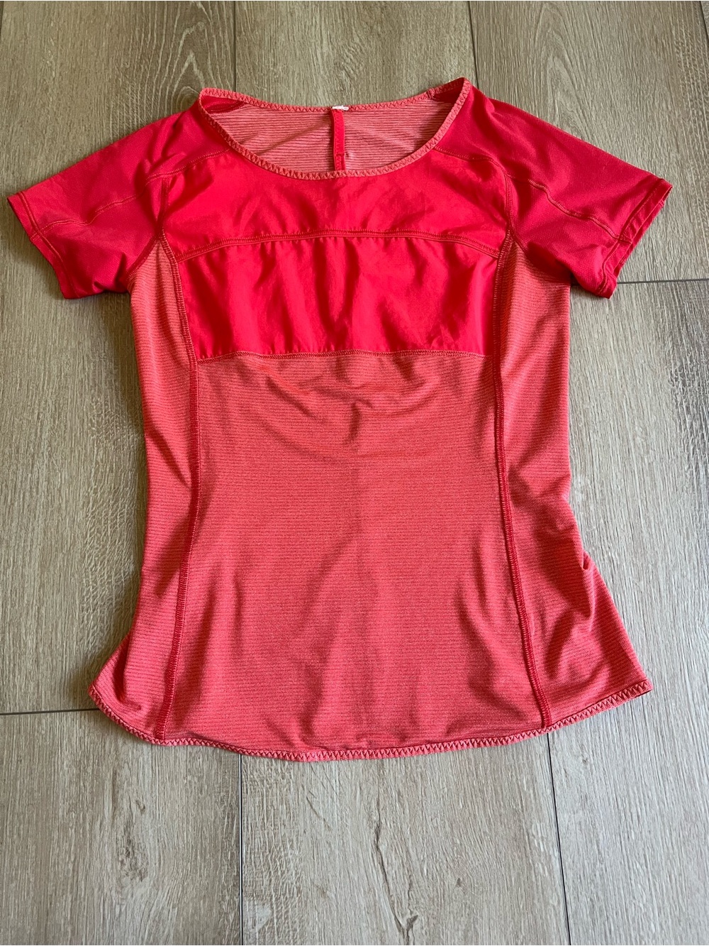 Lululemon fast track short sleeve coral tshirt women’s M